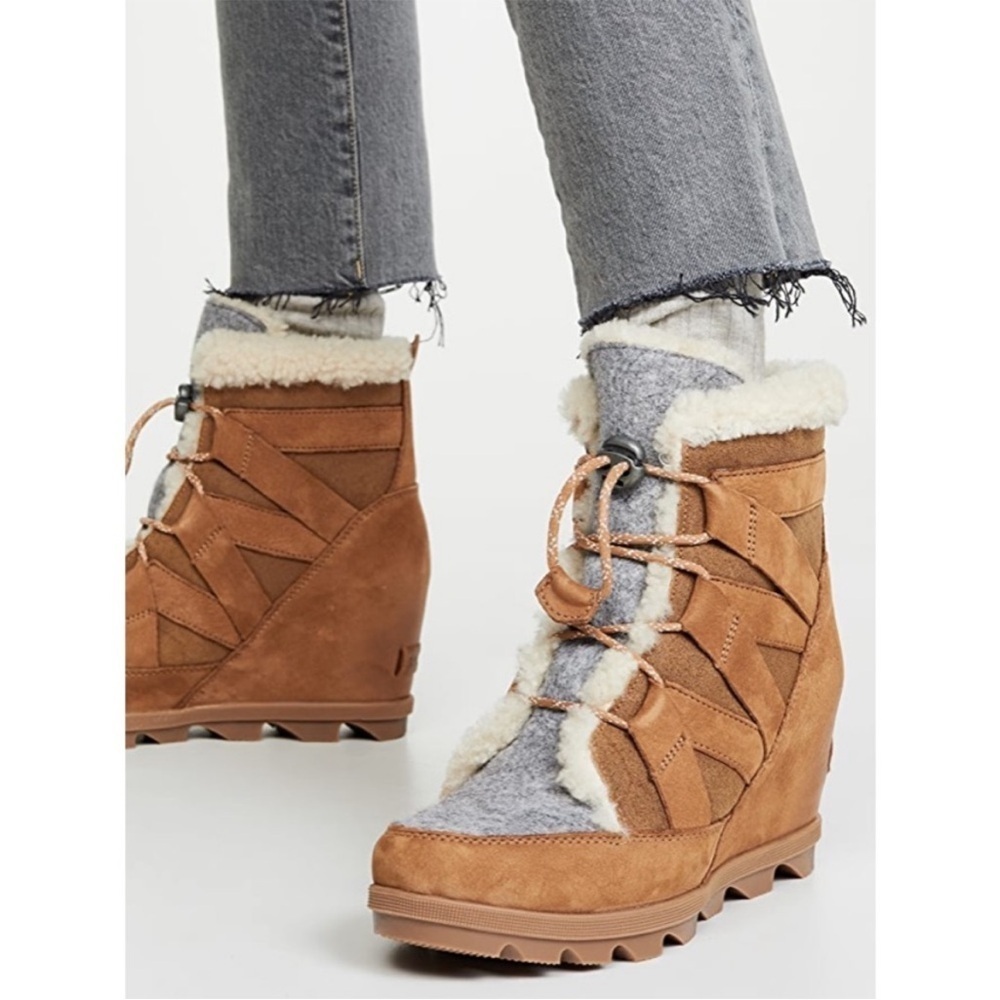 Women’s Like New Sorel Joan of Arctic II Cozy Brown Leather Winter Boots Wedges
